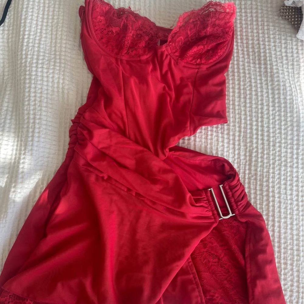 Elegant Red Lace Mini Dress